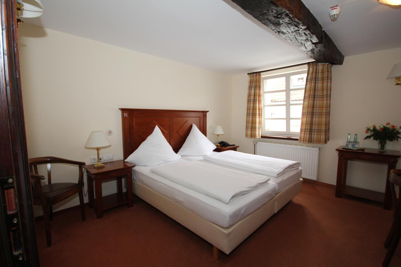 Hotel Drei Linden 뤼넨 외부 사진