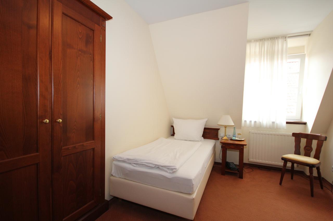 Hotel Drei Linden 뤼넨 외부 사진