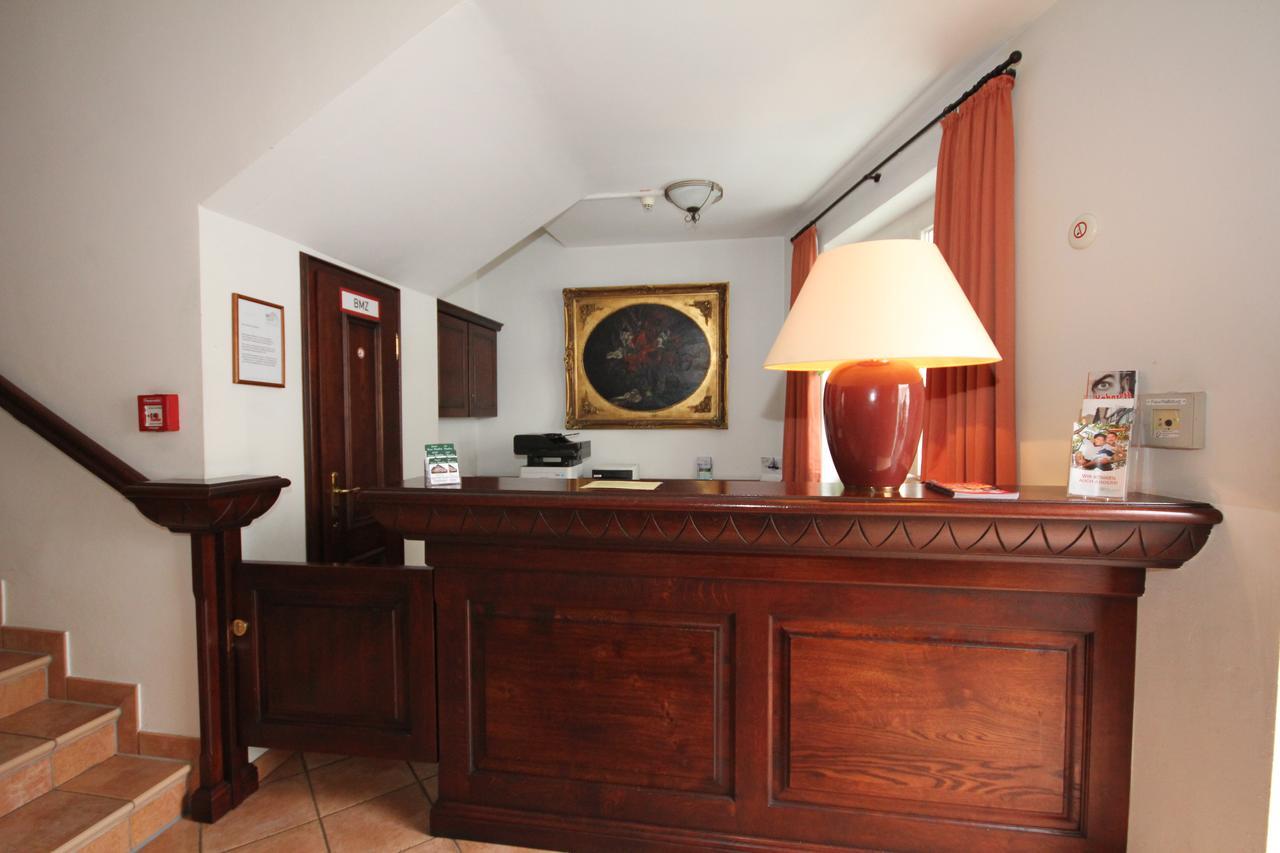 Hotel Drei Linden 뤼넨 외부 사진